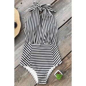NEW 🖤 Cupshe One Piece Stripe Suit